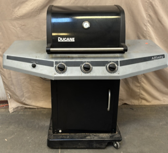 Ducane Grill / 22&rdquo; L x 52&rdquo; W x 50&rdquo; H