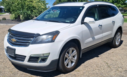 2014 CHEVROLET TRAVERSE - AWD!