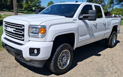2015 GMC SIERRA 2500 - 4X4!