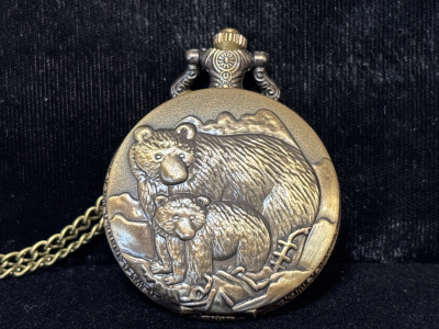 Vintage-Style Quartz Pocket Watch Featuring An Embossed Design Of A Bear And Cub - Chain Included