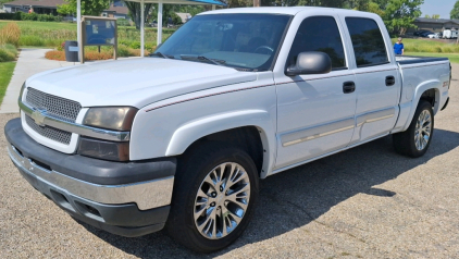 BANK REPO - 2005 CHEVROLET SILVERADO 1500 - 4X4!