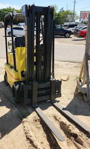 LOCATED IN NAMPA - HYSTER PROPANE FORKLIFT WITH SIDE SHIFT. 3912Hrs