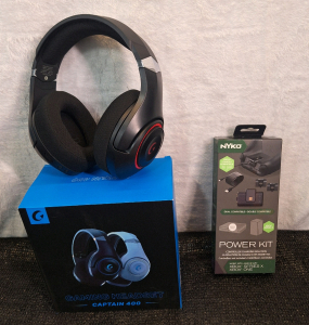 (1) KAPEYDESI Captain 400 Wireless Gaming Headset<br/>Connectivity: 2.4GHz wireless (via USB dongle), Bluetooth 5.2, & 3.5mm Wired Designed For Multi-Platform Use, Including PS5, PS4, Switch, PC, Mac, &m Mobile Devices; Xbox Series Compatibility Is Limit
