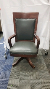 Gorgeous Vintage Library Chair 25"x20"x45"