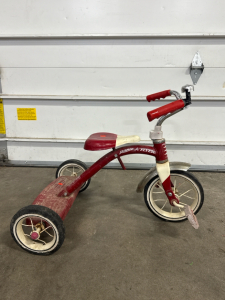 (1) Vintage Radio Flyer Kids Tricycle