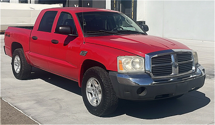 2005 DODGE DAKOTA - 4X4!