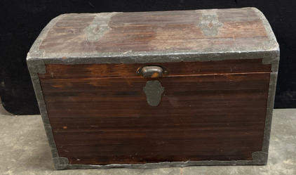 Antique Cedar Chest 1F 7x19, 2F 3x27, 1F 6x18
