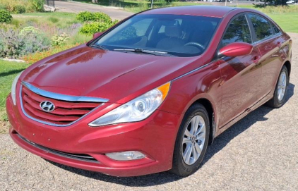 BANK REPO - 2013 HYUNDAI SONATA - HEATED SEATS