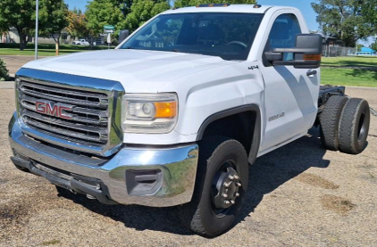 2019 GMC 3500 - 4X4!