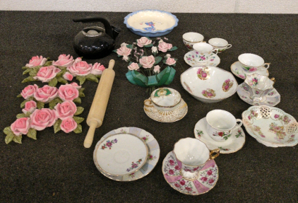 Beautiful Rose Decor And A Cute Little Black Kettle