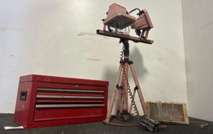2 Power Lights And Red Tool Box