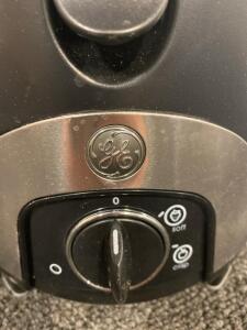 General Electric Juice Extractor With Large Mouth Feeder