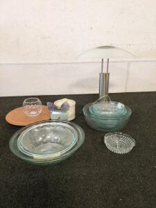 Lamp and bowl sets and a mini crockpot