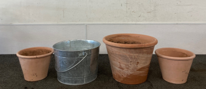(4) Planting Pots