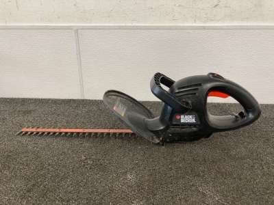 Black & Decker 17" Hedge Trimmer