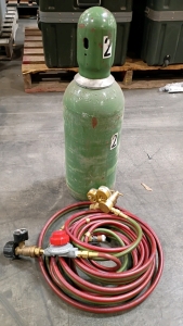 Off-site Small Compressed Oxygen Tank and Dual Gas Valve