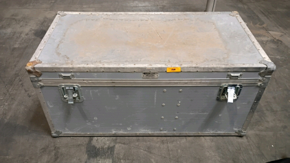 Off-site Large Wilson Case 47x24x22