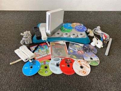 Wii Gaming System With Extras