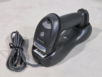 (Offsite) Motorola LI4278 Wireless Bluetooth Barcode Reader w/ Cradle & USB Cable / +$150 Value!