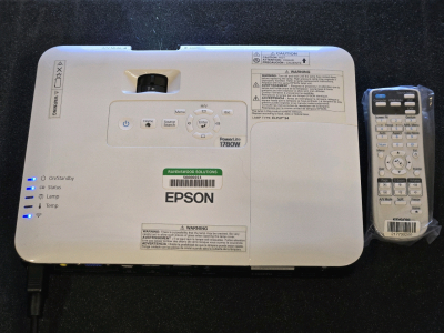 (Offsite) Epson Powerlite 1780W Wireless WXGA 3LCD Portable Projector w/ Carry Bag & Remote - HDMI 1280 x 800 / +$800 Value!