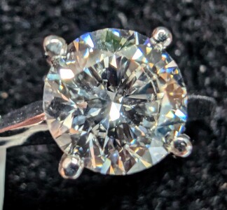 14K Lab Diamond Ring Apprx 1.3ct