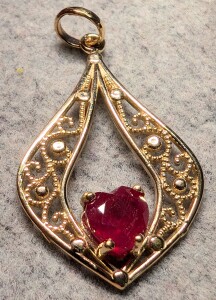 10K Ruby Pendant Approx 1ct