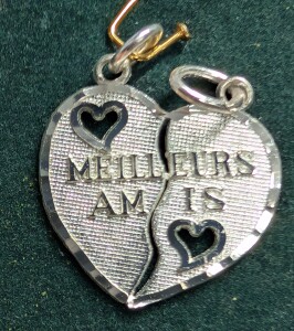 (2) 1.2G Silver Heart Shaped "Meilleurs Amis" Pendant