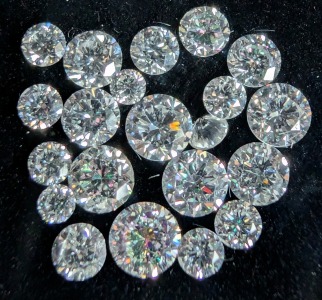 Assorted Lab Diamond 1Ct
