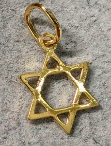 10K Star Pendant
