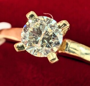10K Natural Diamond Ring Approx 0.29ct
