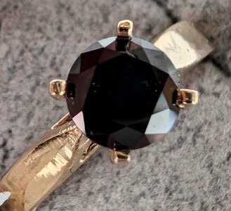 10K Black Diamond Ring Approx. 1.03ct
