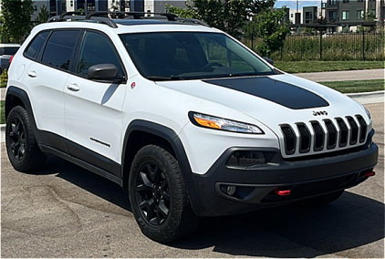 2015 JEEP CHEROKEE TRAILHAWK - 4X4!