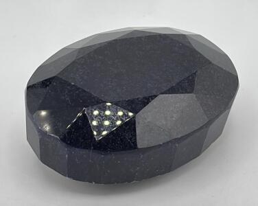 Blue Sapphire Gemstone, 1940 Carat, Oval Shape, Midnight Blue