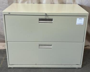 2-Drawer Filing Cabinet / 19&rdquo; L x 36&rdquo; W x 28&rdquo; H