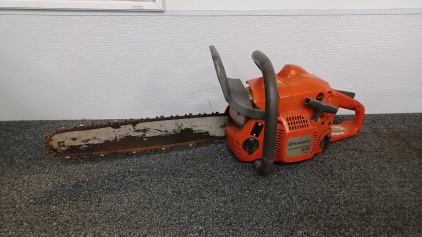 Husqvarna 435 Chainsaw