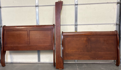 Disassembled Bedframe (Headboard H 4&rsquo; 3&rdquo; W 5&rsquo; 3.5&rdquo; L 3&rdquo;, Footboard H 3&rsquo; 5.5&rdquo; W 5&rsquo; 3.5&rdquo;, L 3&rdquo;)