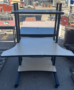 Mobile Computer Desk With Casters