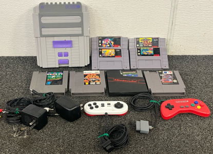 Super Nintendo Entertainment System (SNES) W/ (8) Games, Cords & (2) Controllers