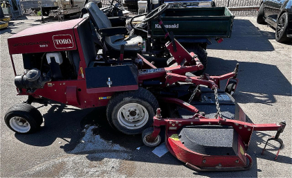 Toro Groundsmaster 328-D Riding Lawn Mower, Kubota Diesel Engine, 72" Cutting Width