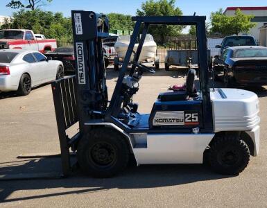 2019 KOMATSU 25 FORKLIFT GASOLINE POWERED