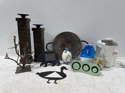 Associate Home Goods (1) Humidifier (1) Hamilton Beach Juicer (1) Custom Made Cowboy Style Wok and more