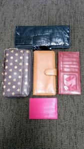 (5) Women's Wallets