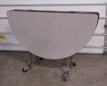 5'x 5'x 28&frac12;" Round Rolling Folding Table