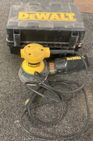 DeWalt Random Orbit Palm Sander