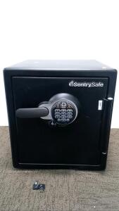 Sentry (1.2 Cubic Foot) Fireproof Safe