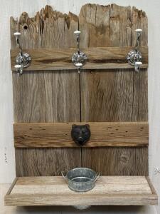 Rustic Hat Rack / 22&rdquo; W x 32&rdquo; H