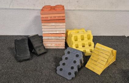 Tri-Lynx Lynx Interlocking Blocks(14), Tire Saver Ramps(2 Large, 4 Short), Wheel Chocks(2)