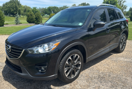 2016 MAZDA CX-5 - DVD PLAYER!