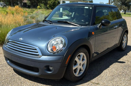 2010 MINI COOPER - 123K MILES
