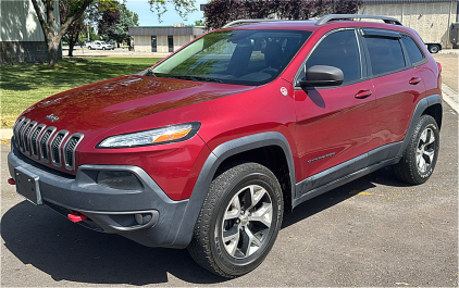 2015 JEEP CHEROKEE TRAILHAWK - 4X4 - 124K MILES!